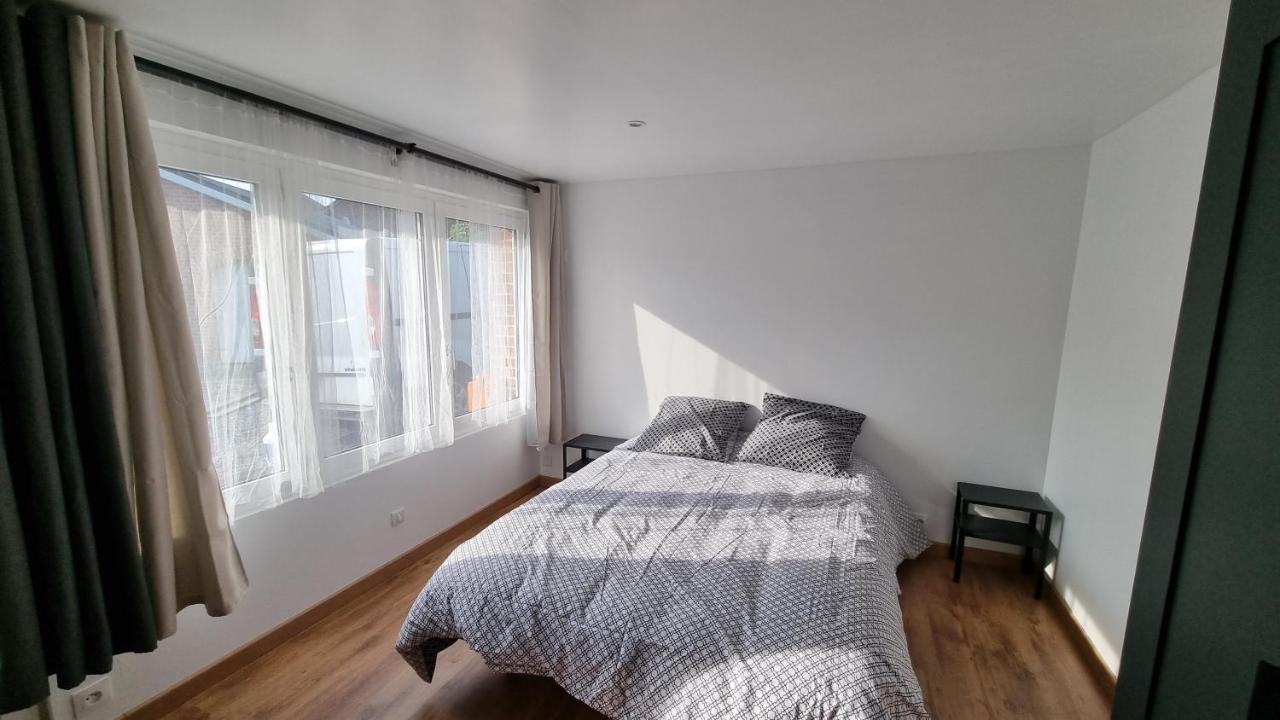 Studio En Rez-De-Chaussee - Le Petit Chateau Avesnois - Tv - Wifi - Logement Entier Avesnes-sur-Helpe Zewnętrze zdjęcie