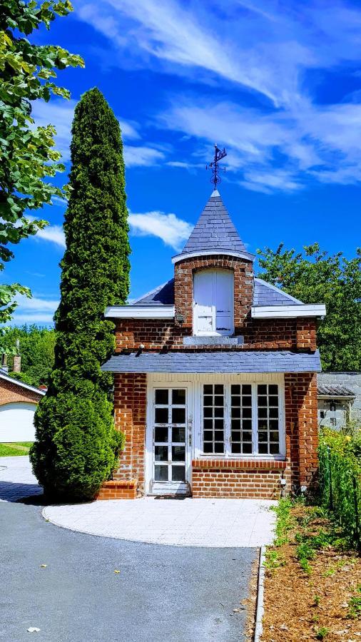 Studio En Rez-De-Chaussee - Le Petit Chateau Avesnois - Tv - Wifi - Logement Entier Avesnes-sur-Helpe Zewnętrze zdjęcie